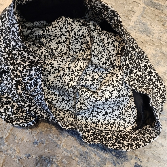 Lane Bryant Allie Black White Floral Pull on Stretch pants. Women's plus size 28 - Picture 6 of 15